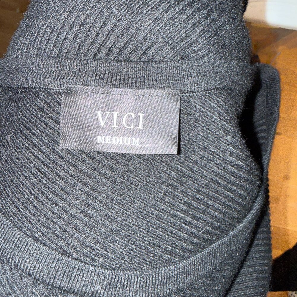 VICI Black Ribbed Knit Off Shoulder Oversized Sweater Sz M - Picture 6 of 6